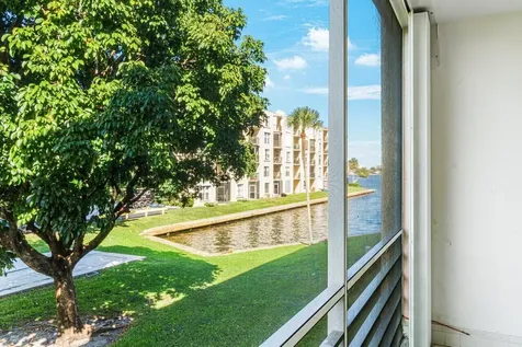 200 Waterway Drive Lantana FL 33462