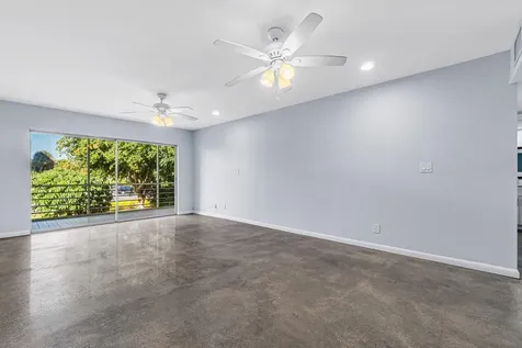 200 Waterway Drive Lantana FL 33462