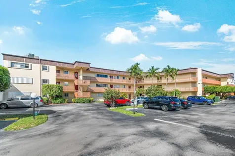 200 Waterway Drive Lantana FL 33462