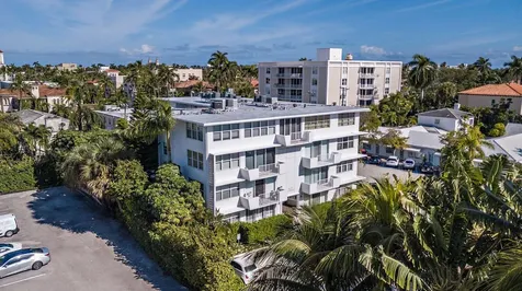 401 Peruvian Avenue Palm Beach FL 33480