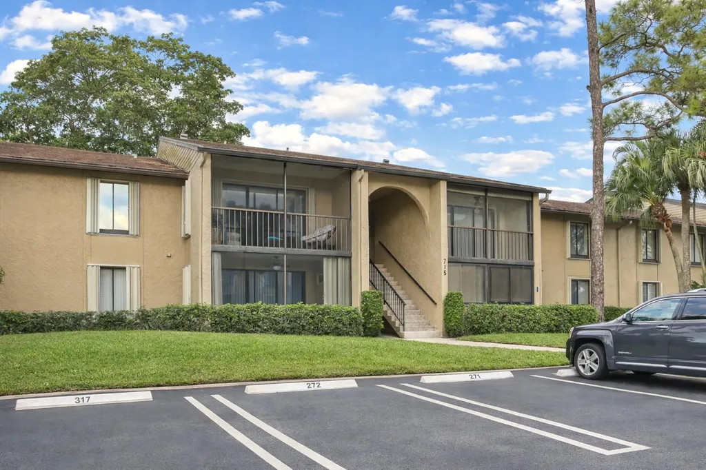 715 Sunny Pine Way Greenacres FL 33415