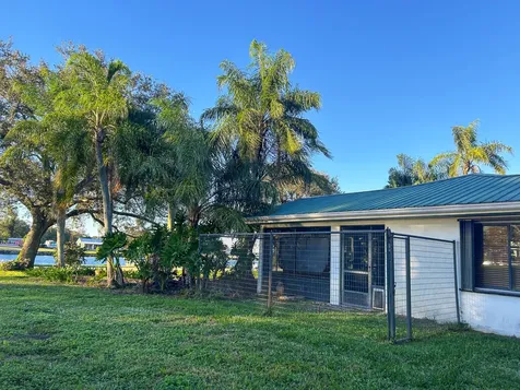 2531 River Road Moore Haven FL 33471