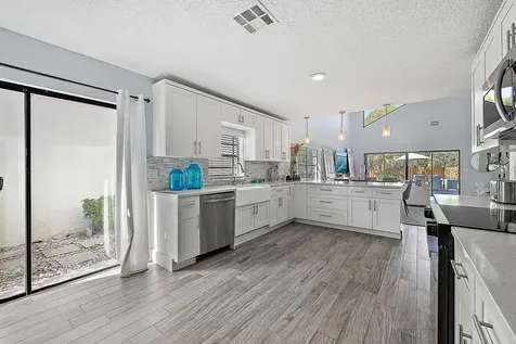 2596 La Cristal Circle Palm Beach Gardens FL 33410