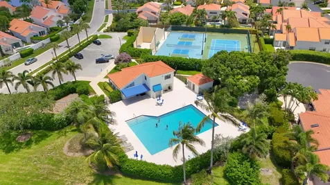 2596 La Cristal Circle Palm Beach Gardens FL 33410
