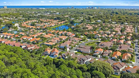 2596 La Cristal Circle Palm Beach Gardens FL 33410