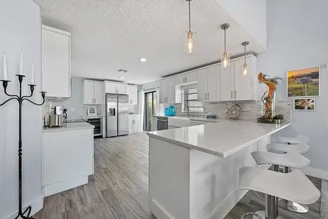 2596 La Cristal Circle Palm Beach Gardens FL 33410