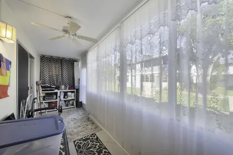 308 Brittany G Delray Beach FL 33446