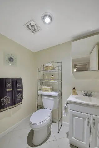 308 Brittany G Delray Beach FL 33446