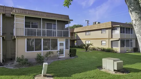 308 Brittany G Delray Beach FL 33446