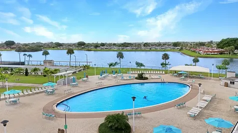 308 Brittany G Delray Beach FL 33446