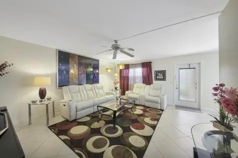 308 Brittany G Delray Beach FL 33446