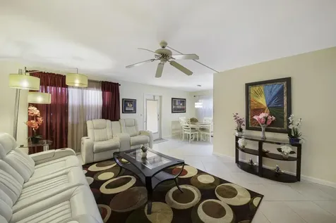 308 Brittany G Delray Beach FL 33446