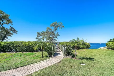 6381 Se Harbor Circle Stuart FL 34996