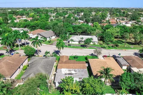 2860 Nw 8th Place Fort Lauderdale FL 33311