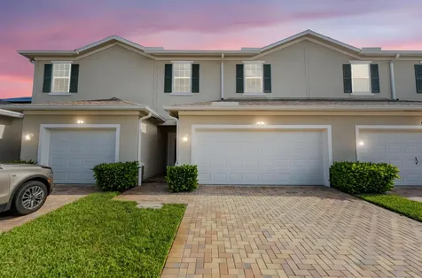 956 Ne Trailside Run Port Saint Lucie FL 34983