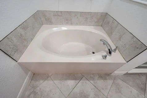 956 Ne Trailside Run Port Saint Lucie FL 34983