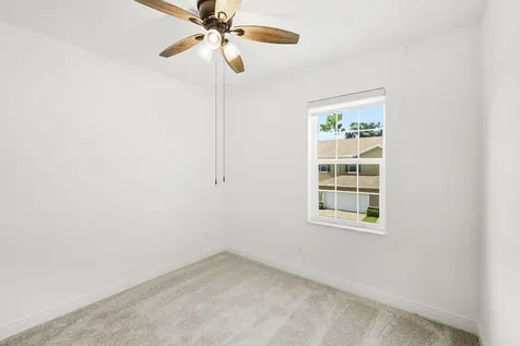 956 Ne Trailside Run Port Saint Lucie FL 34983