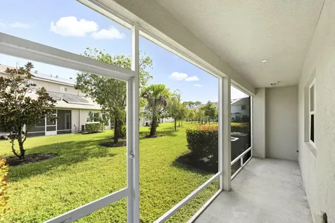 956 Ne Trailside Run Port Saint Lucie FL 34983