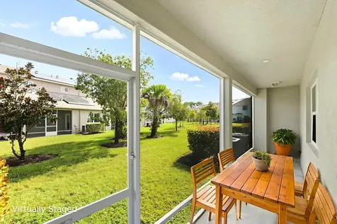 956 Ne Trailside Run Port Saint Lucie FL 34983