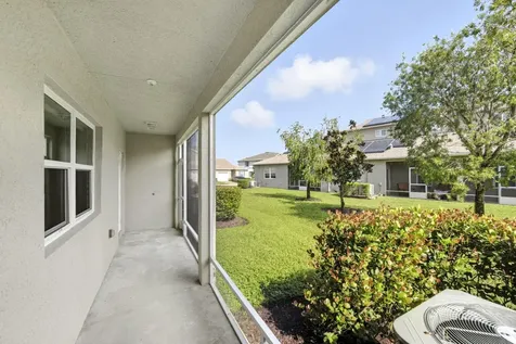 956 Ne Trailside Run Port Saint Lucie FL 34983