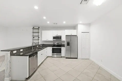 956 Ne Trailside Run Port Saint Lucie FL 34983