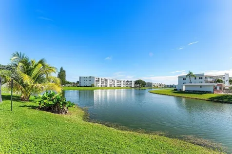 373 Wellington West Palm Beach FL 33417