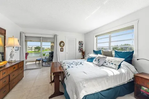 373 Wellington West Palm Beach FL 33417