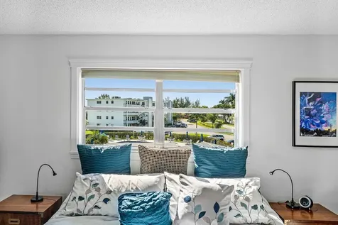 373 Wellington West Palm Beach FL 33417