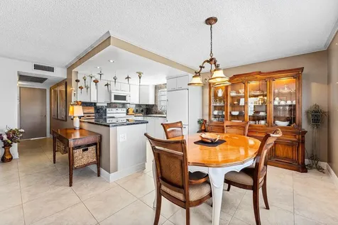 373 Wellington West Palm Beach FL 33417