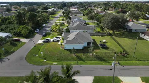 1801 Sw Dalmatian Avenue Port Saint Lucie FL 34953