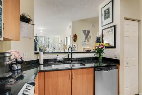 804 E Windward Way Lantana FL 33462