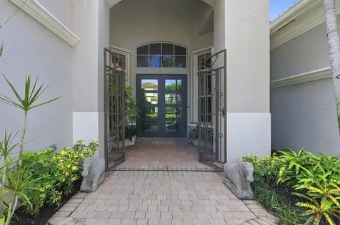 352 Vizcaya Drive Palm Beach Gardens FL 33418