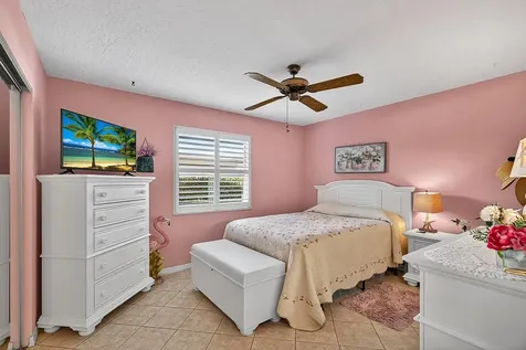 482 Arbor Street Sebastian FL 32958