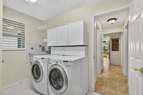 482 Arbor Street Sebastian FL 32958