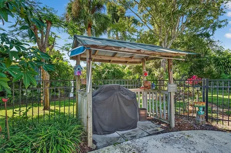 482 Arbor Street Sebastian FL 32958