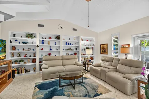 482 Arbor Street Sebastian FL 32958