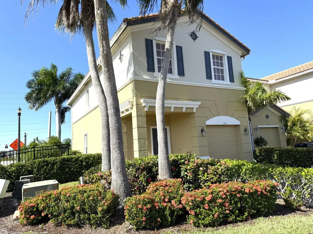 1153 Normandie Way Vero Beach FL 32960