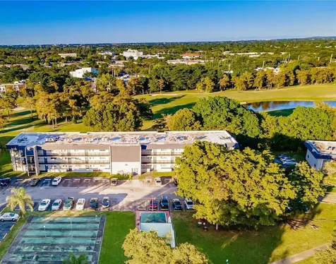 7911 N Colony Circle Tamarac FL 33321
