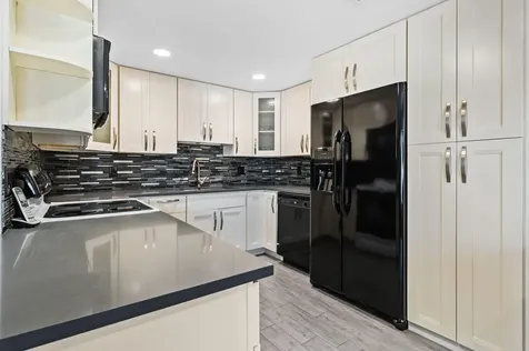 1009 Ventnor G Deerfield Beach FL 33442