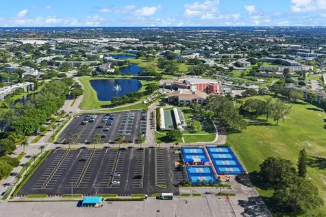 1009 Ventnor G Deerfield Beach FL 33442