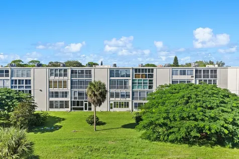 1009 Ventnor G Deerfield Beach FL 33442