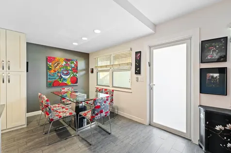 1009 Ventnor G Deerfield Beach FL 33442