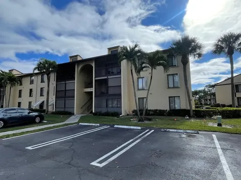 812 Sky Pine Way Greenacres FL 33415