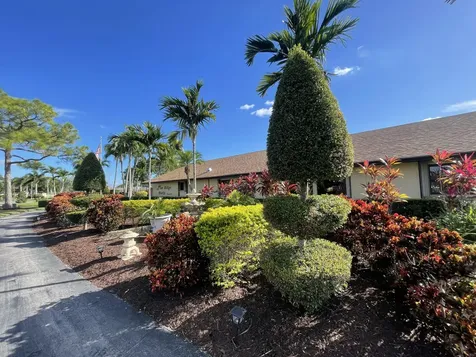 812 Sky Pine Way Greenacres FL 33415