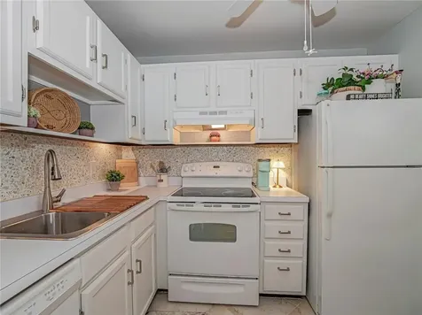 75 Royal Oak Court Vero Beach FL 32962