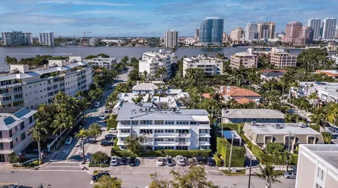 401 Peruvian Avenue Palm Beach FL 33480