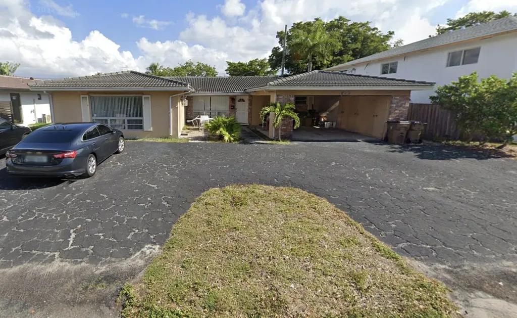 1421 SE 4th Street Deerfield Beach FL 33441