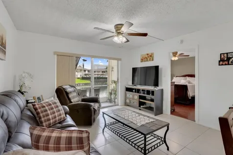 2423 Nw 89th Drive Coral Springs FL 33065