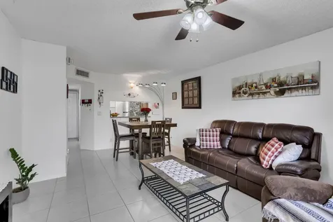 2423 Nw 89th Drive Coral Springs FL 33065
