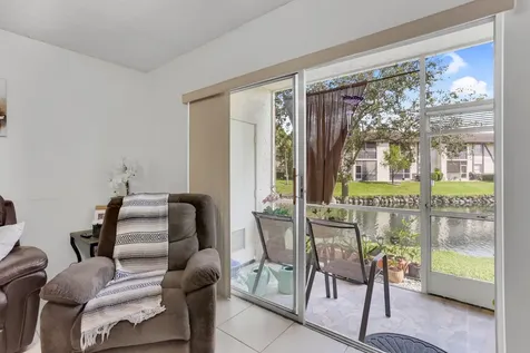 2423 Nw 89th Drive Coral Springs FL 33065
